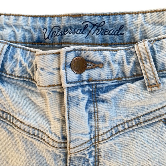 Universal Thread High Rise Midi Shorts Size 12 - Picture 2 of 6